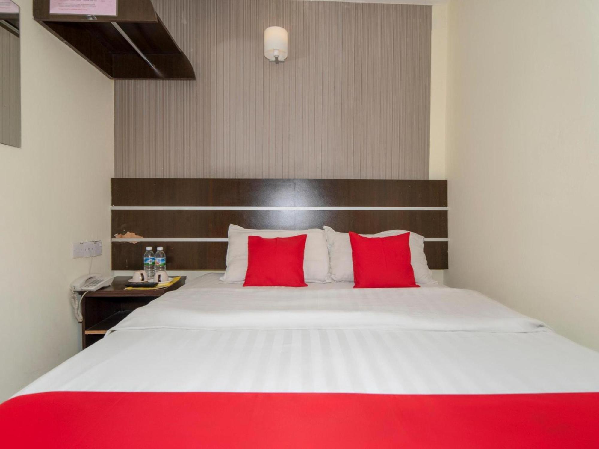 Super Oyo 89944 Stay Inn Kota Kinabalu Bagian luar foto