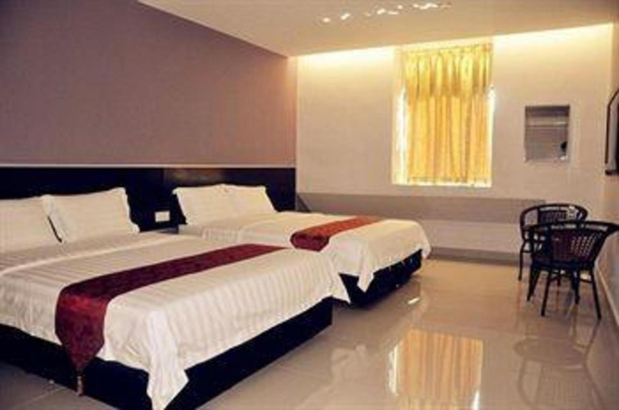 Super Oyo 89944 Stay Inn Kota Kinabalu Bagian luar foto