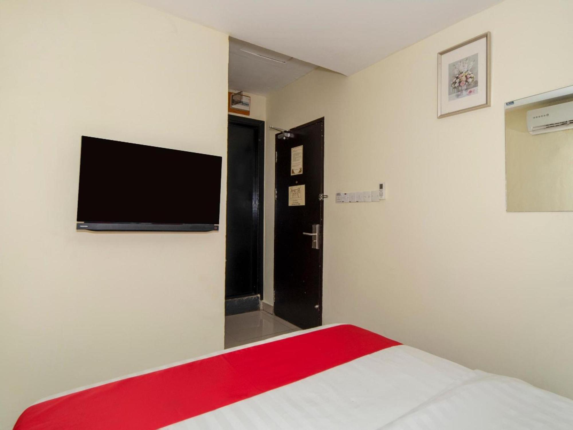 Super Oyo 89944 Stay Inn Kota Kinabalu Bagian luar foto