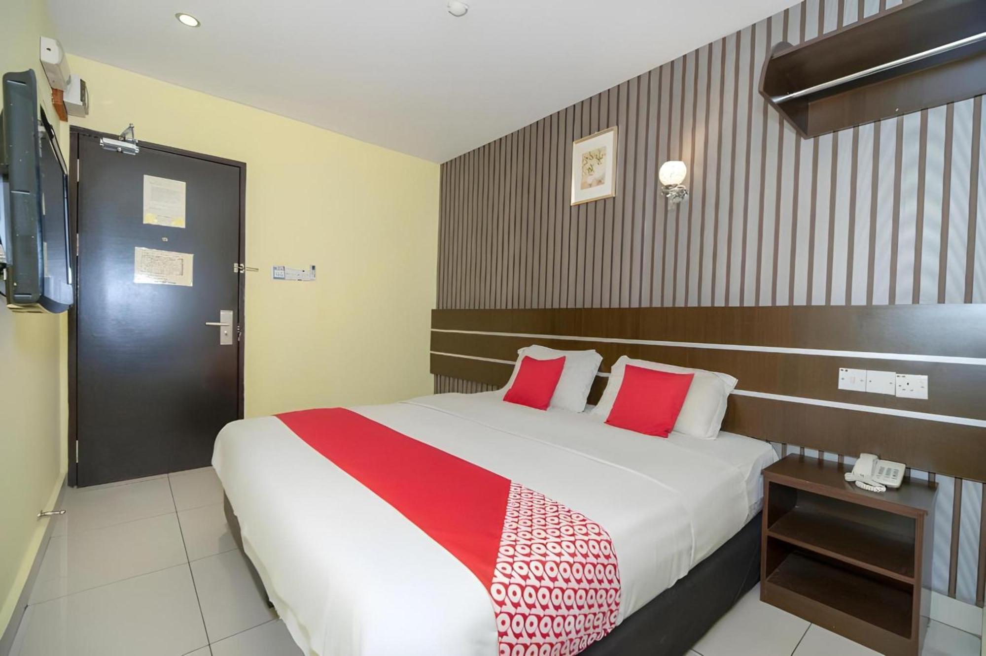Super Oyo 89944 Stay Inn Kota Kinabalu Bagian luar foto