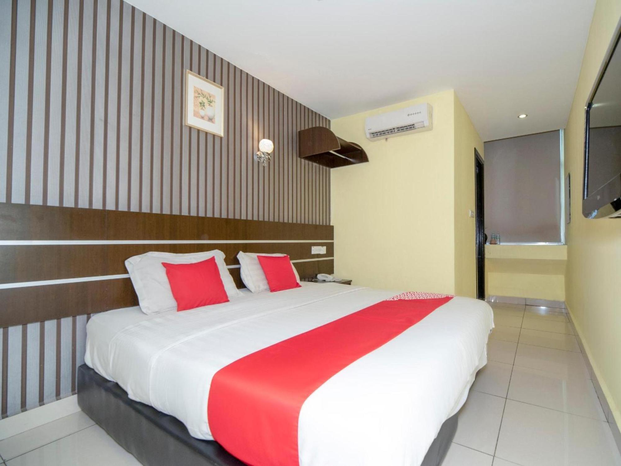 Super Oyo 89944 Stay Inn Kota Kinabalu Bagian luar foto