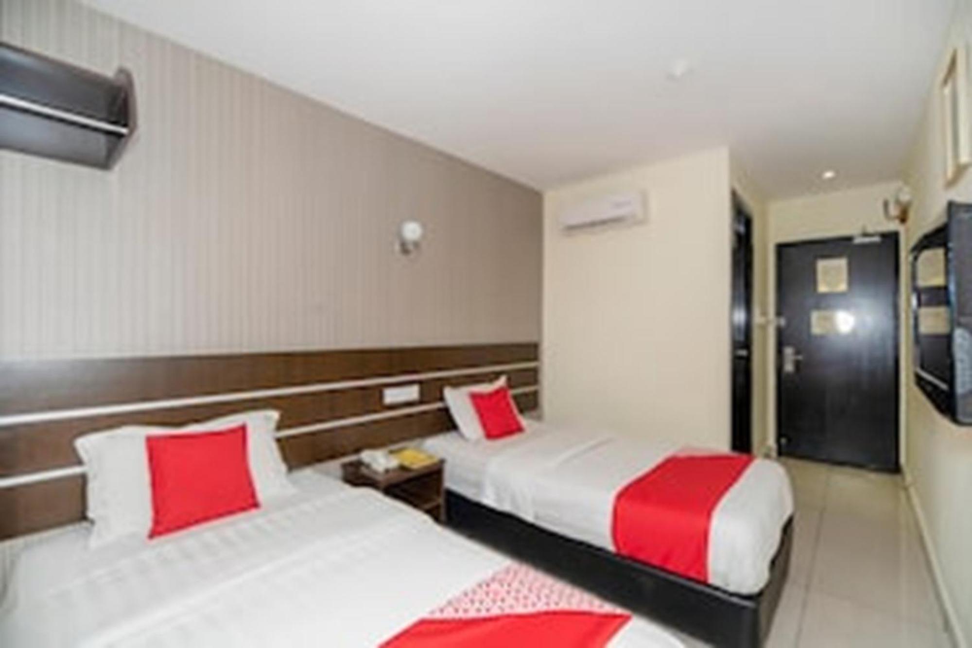 Super Oyo 89944 Stay Inn Kota Kinabalu Bagian luar foto